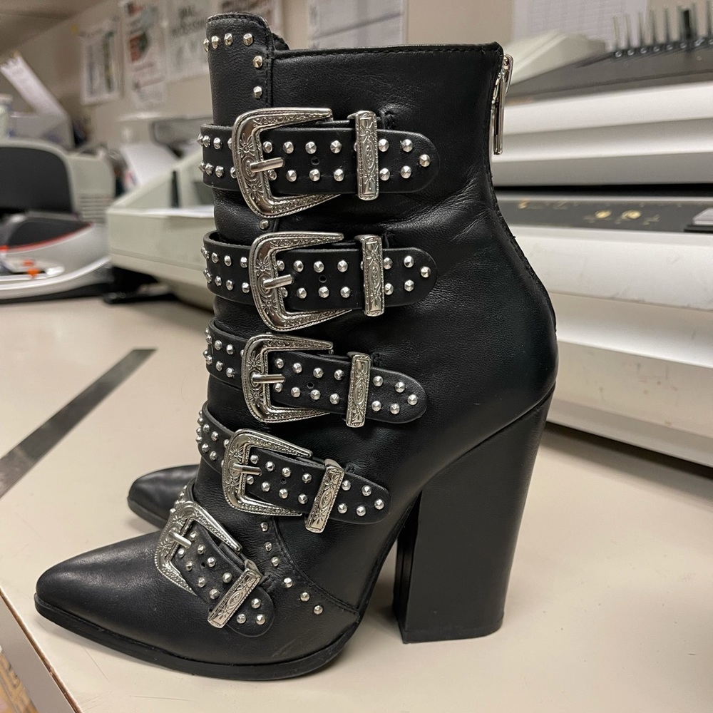 Steve Madden Comet Booties